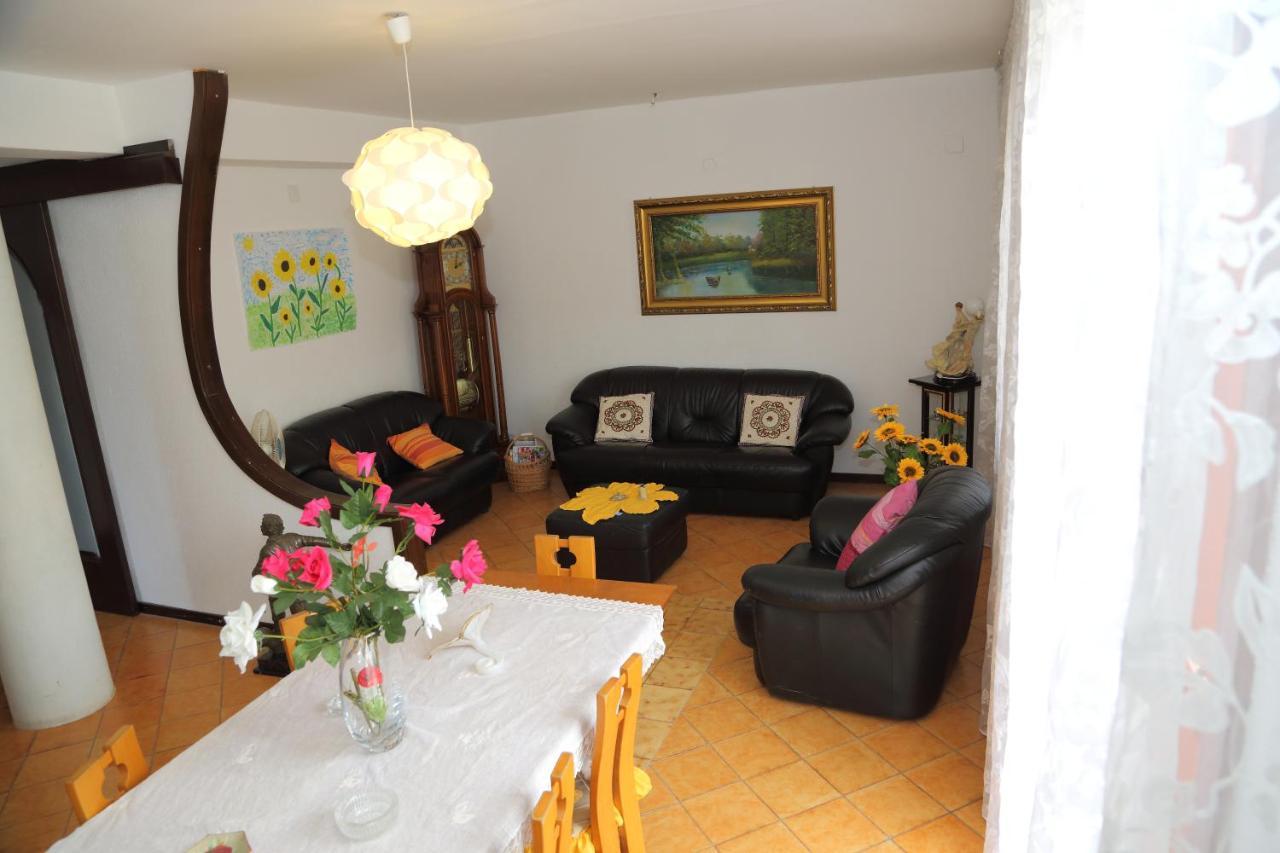 Arcobaleno Bed & Breakfast Campagna Exterior photo
